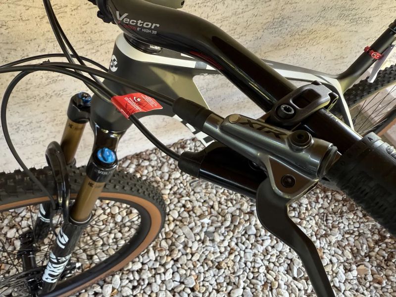 Ghost Lector World-Cup, vel. XL, model 2025, super výbava za 50% ceny !