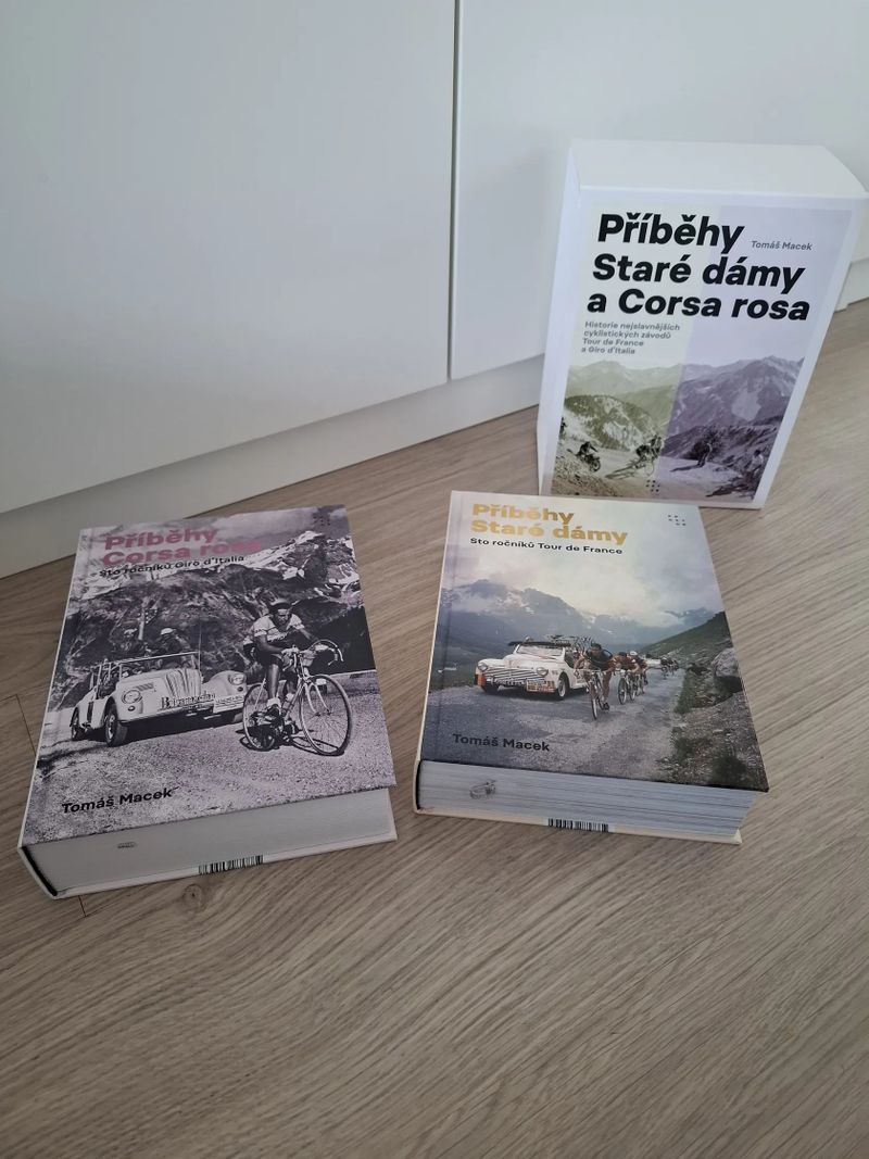 Kniha Příběhy staré dámy a Corsa rosa