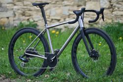 Titanio - GRAVEL / ROAD - 8,3 kg!