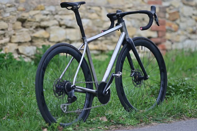 Titanio - GRAVEL / ROAD - 8,3 kg!