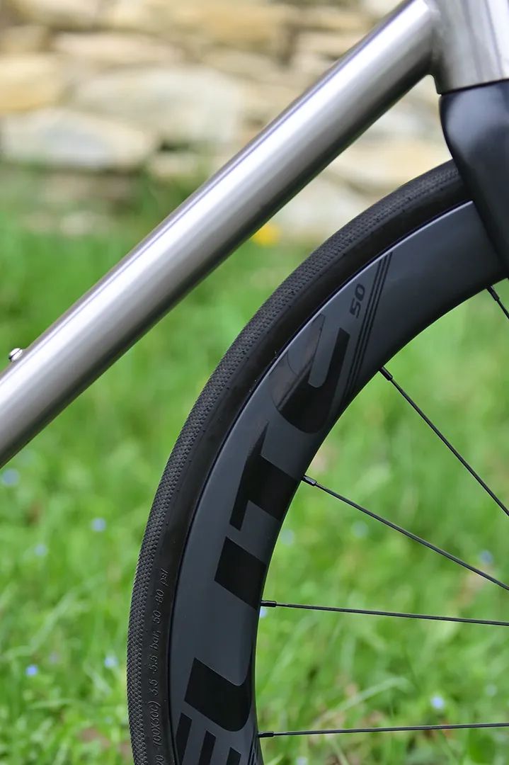 Titanio - GRAVEL / ROAD - 8,3 kg!