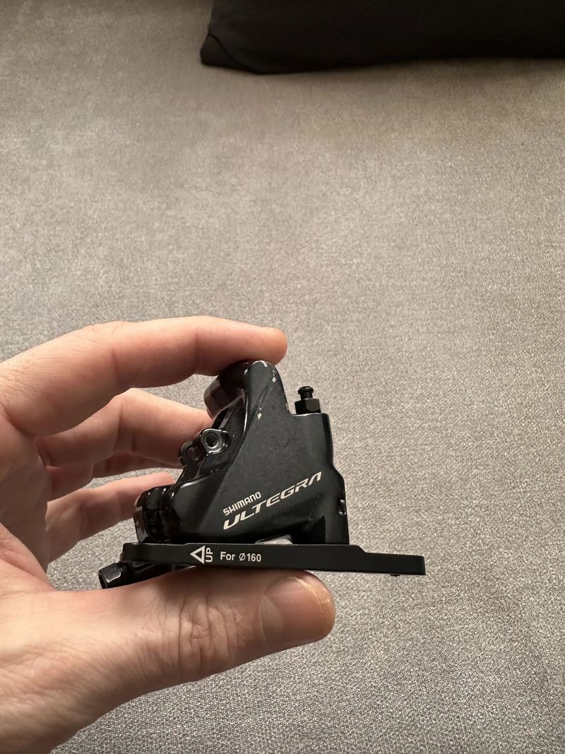 Páky Shimano Ultegra 8070 Di2 a třmeny