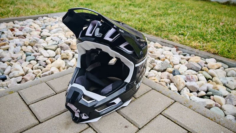 100% Aircraft 2, Přilba, Helma, Karbon