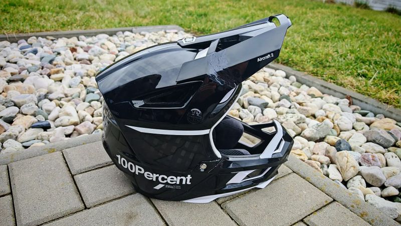 100% Aircraft 2, Přilba, Helma, Karbon