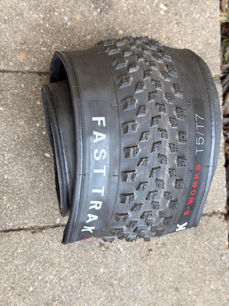 Specialized FAST TRAK SW 29X2.35