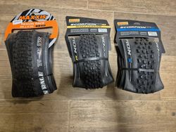 Nové pláště Pirelli Scorpion M a S 29x2,4, Maxxis Rekon Race 29x2,35