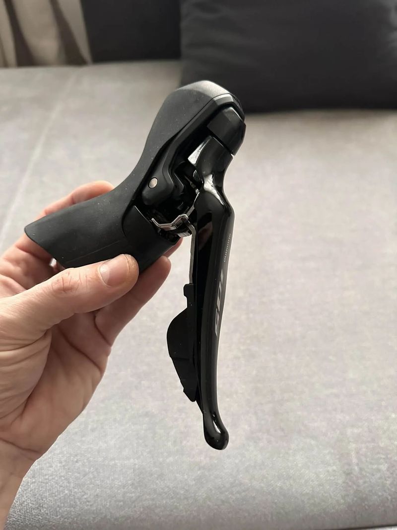 Páky Shimano 105, ST-R 7025