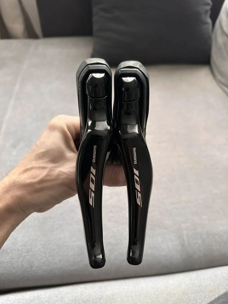 Páky Shimano 105, ST-R 7025