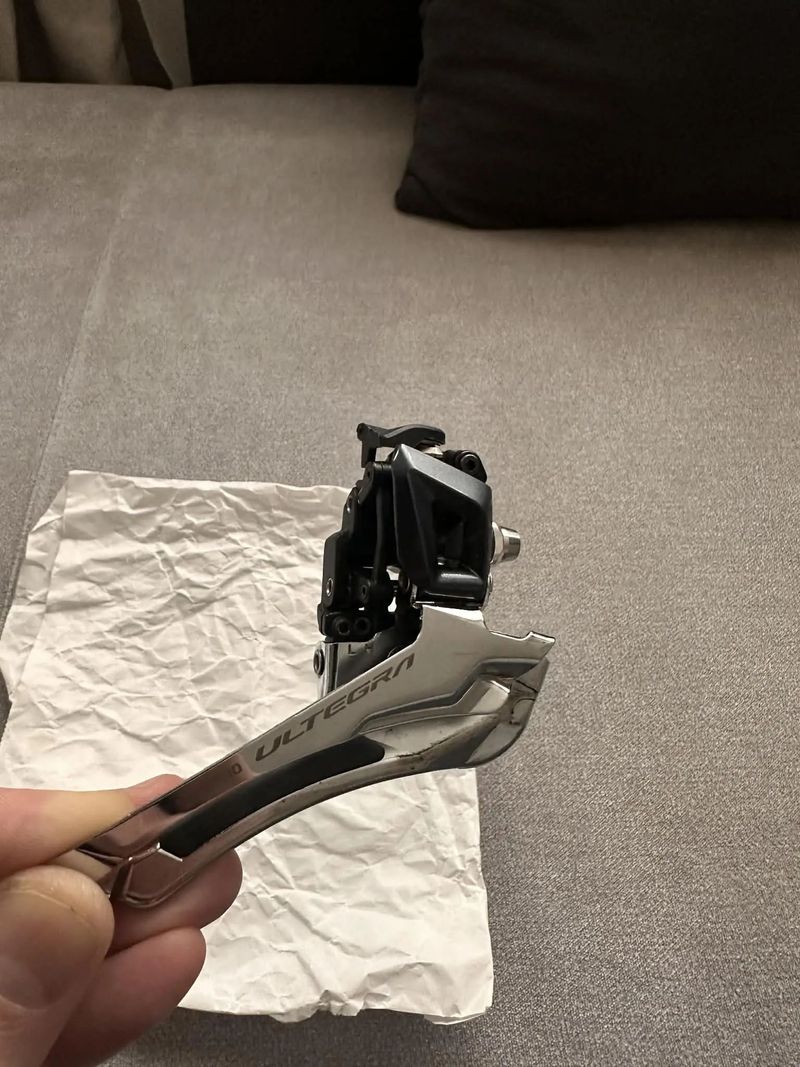 Přehazovačka a přesmykač Shimano Ultegra 8000