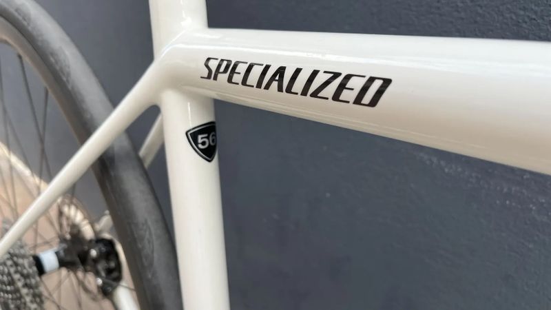 Specialized Aethos | Roval Alpinist CL II | Sram PowerMeter | 3499 EUR / 3199 EUR