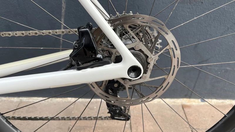 Specialized Aethos | Roval Alpinist CL II | Sram PowerMeter | 3499 EUR / 3199 EUR