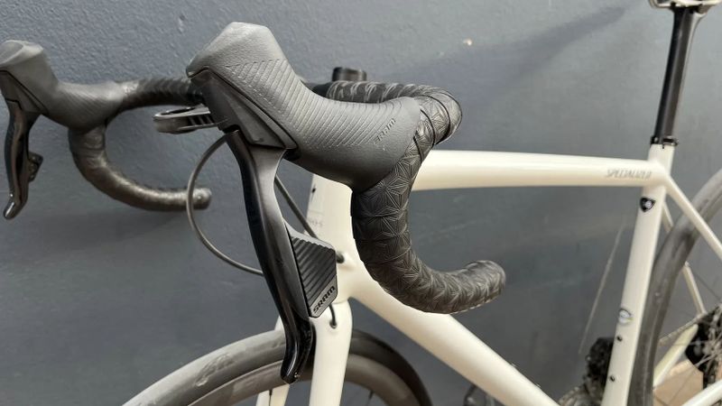 Specialized Aethos | Roval Alpinist CL II | Sram PowerMeter | 3499 EUR / 3199 EUR