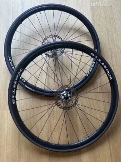 Xentis- komplet hliníkové ráfky- rakouská výroba(značka je např nově na Rouvy)