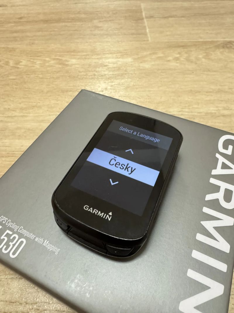 Garmin Edge 530 + držák, obal a Topo mapy