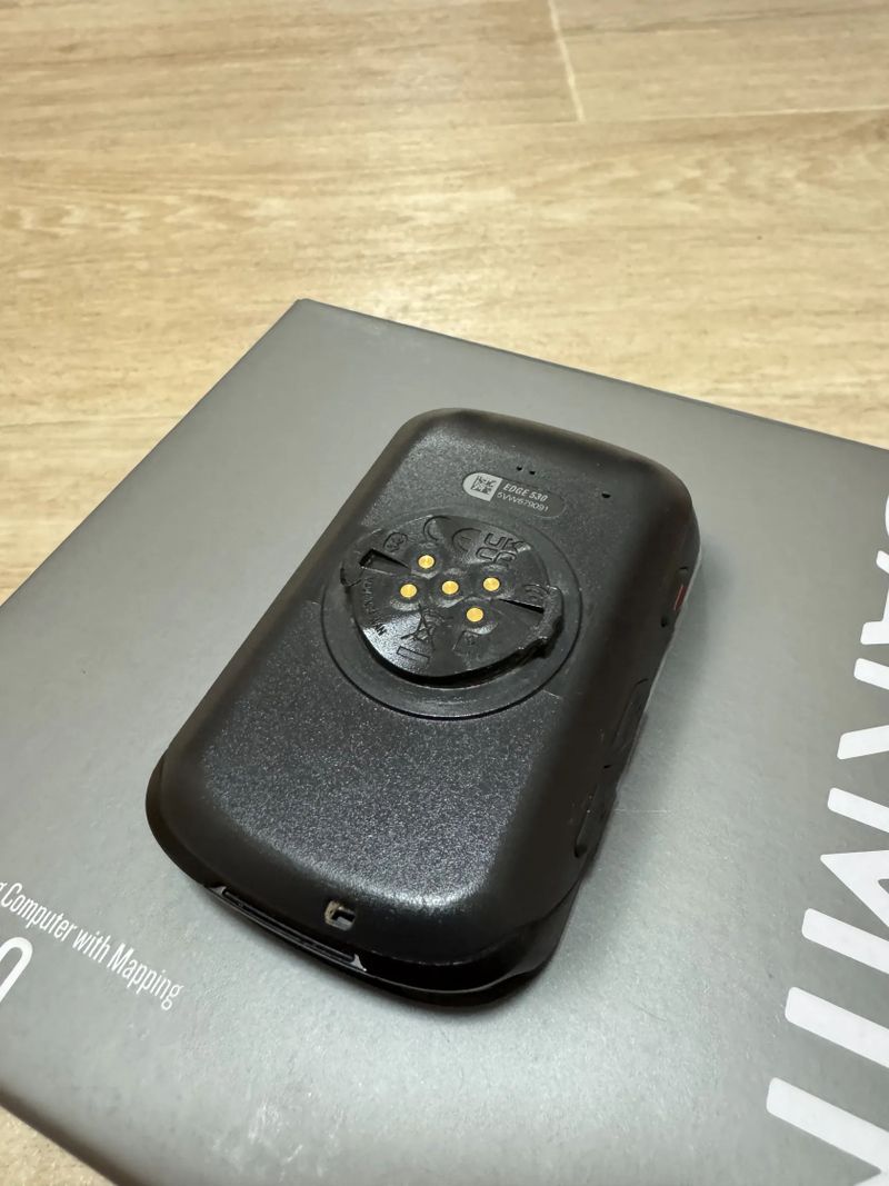 Garmin Edge 530 + držák, obal a Topo mapy