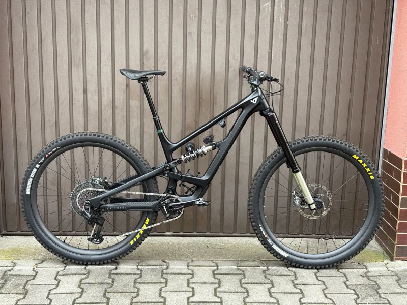 YT Industries Capra M/29"/CUSTOM