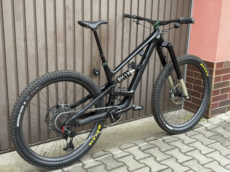 YT Industries Capra M/29"/CUSTOM