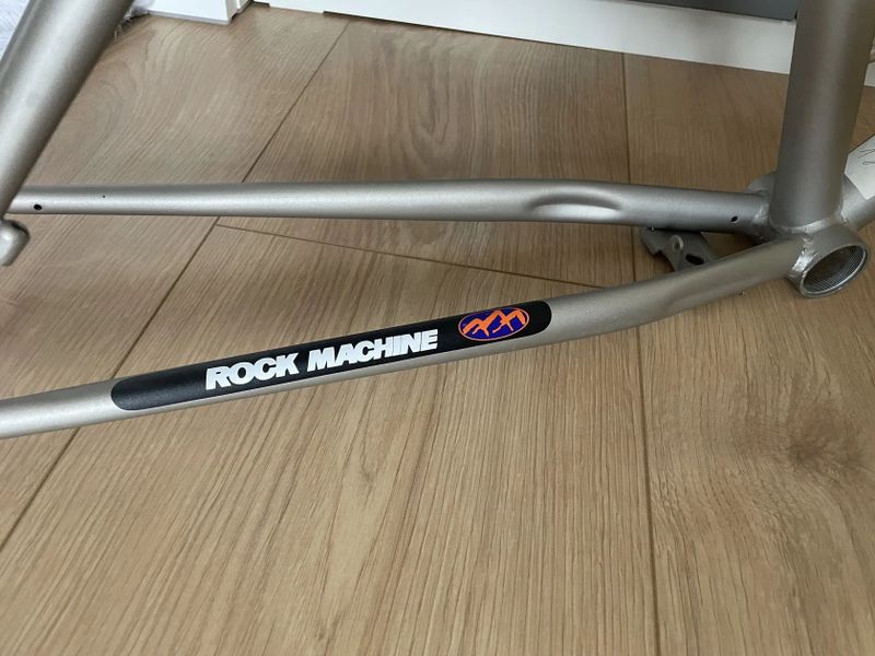 Nový rám Rock Machine vel. 18