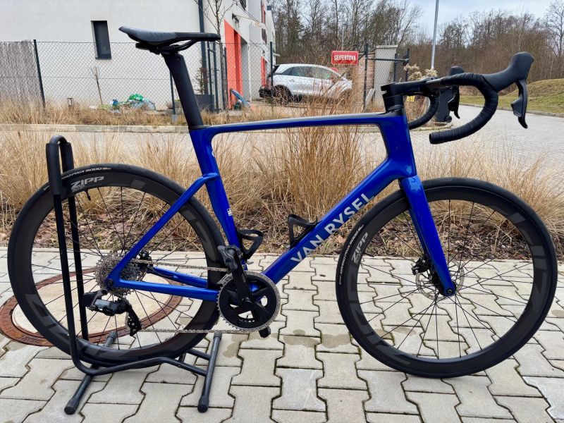 Van Rysel RCR Rival AXS se wattmeterem