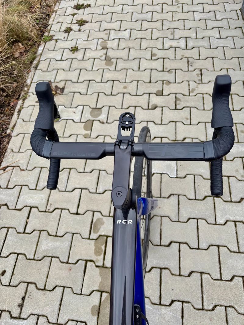 Van Rysel RCR Rival AXS se wattmeterem