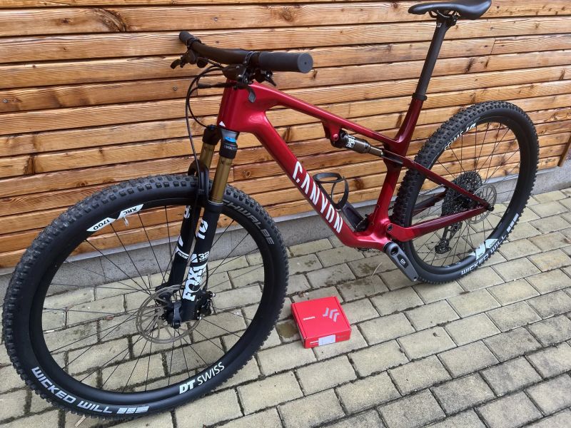 Canyon Lux World Cup CF 8