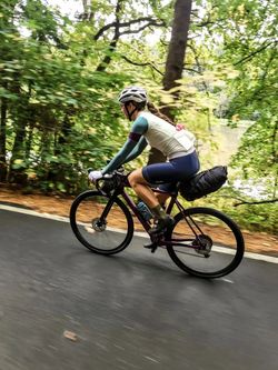 Sada brašen Restrap - brašna na sedlovku a na horní rámovou trubku