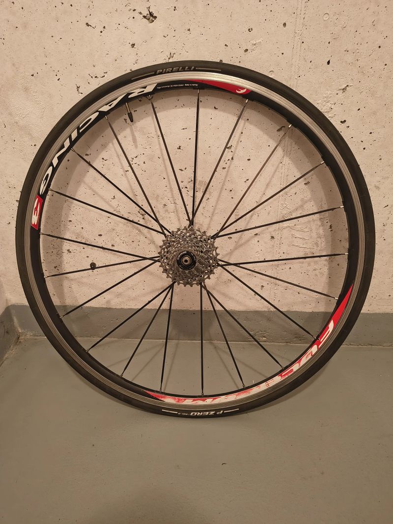 Fulcrum Racing 3 včetně kazety SRAM (11–28)