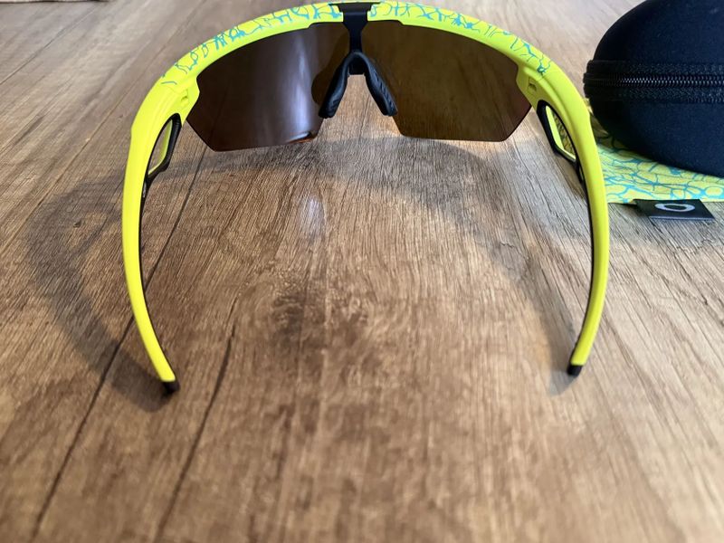 Oakley Sphaera