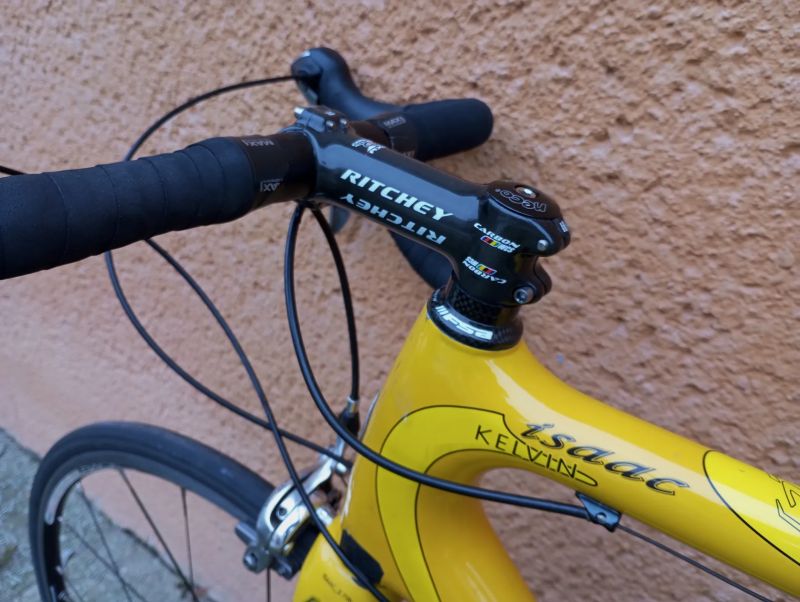 Isaac Kelvin Carbon, vel.M