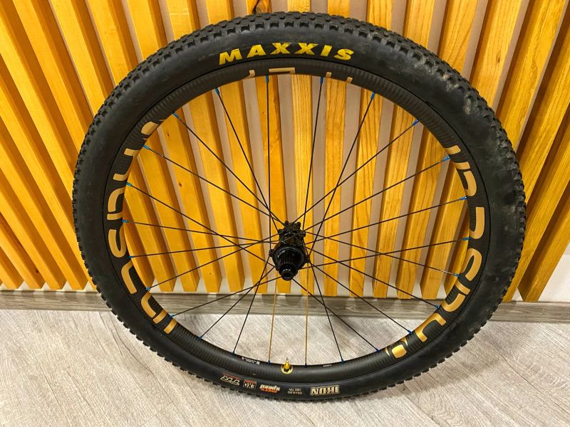 Karbonová kola Kastar