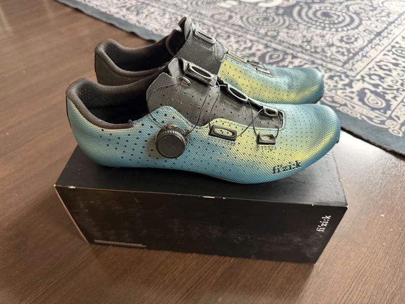 Cyklistické tretry Fizik Tempo Decos Carbon