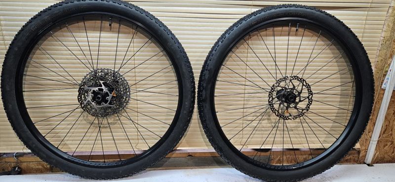 MTB kola Bontrager Kovee Comp 