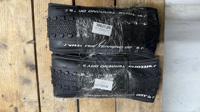 Vittoria Terreno Dry 700x38C