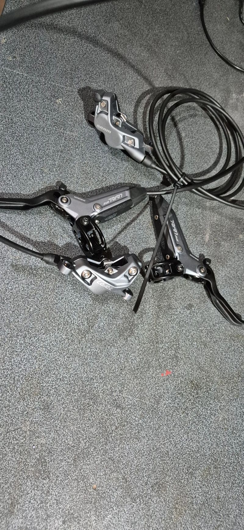 SRAM Level Bronze, 4pístkové hydraulické kotoučové