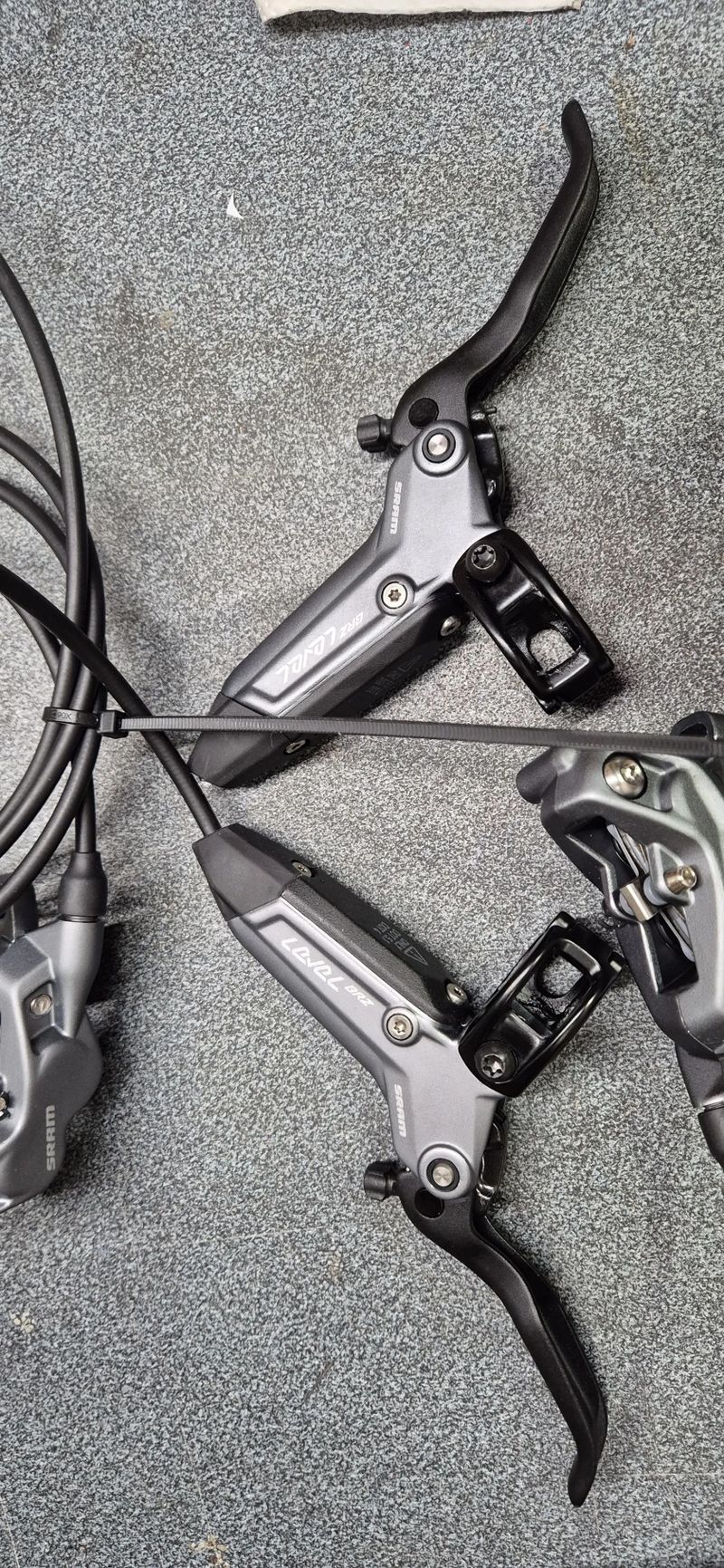 SRAM Level Bronze, 4pístkové hydraulické kotoučové