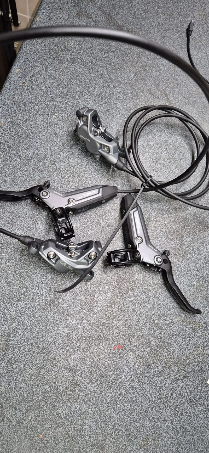 SRAM Level Bronze, 4pístkové hydraulické kotoučové