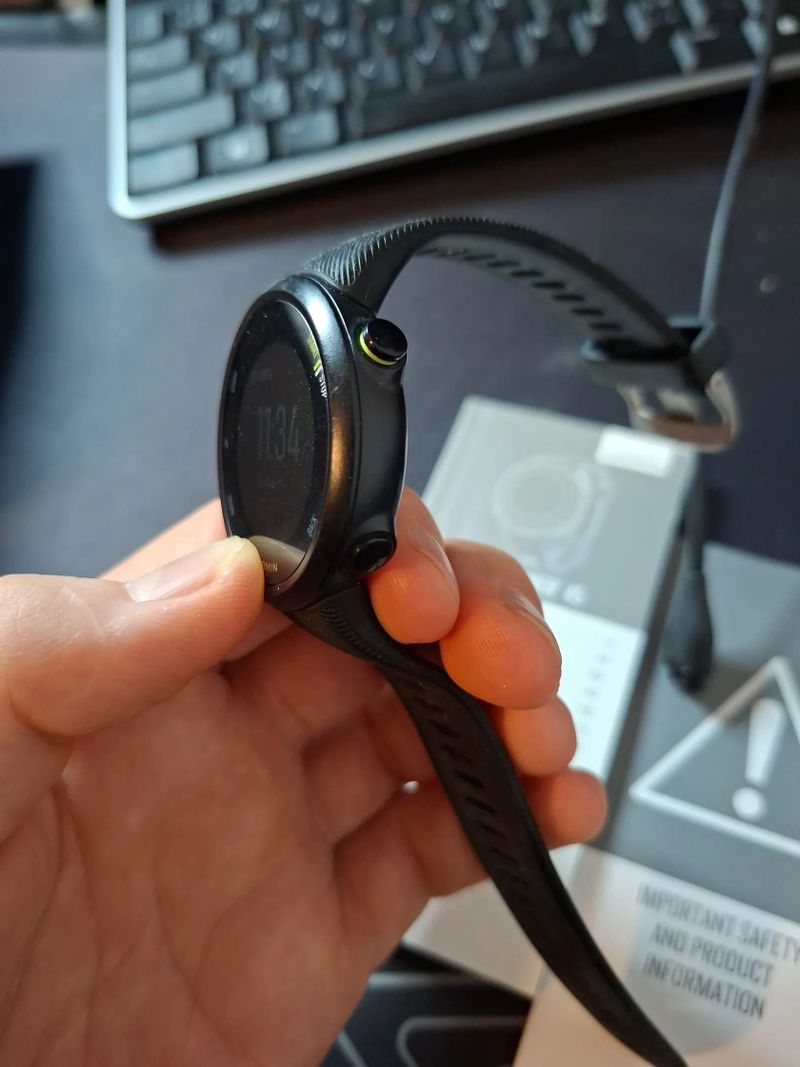 Prodám skoro nedotčené hodinky Garmin Forerunner 45