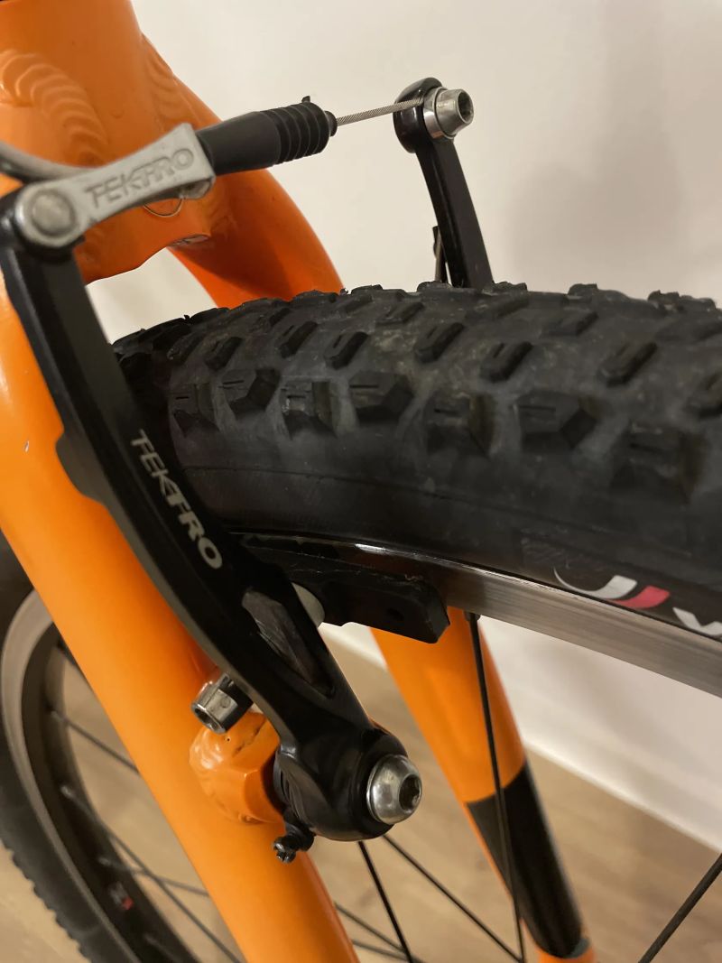 Děcák ROCK MACHINE Thunder 26 mat slate grey-neon orange-black (135cm-155cm)