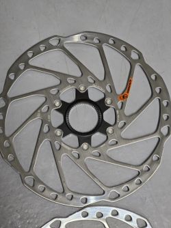 Shimano SM-RT64 , 203mm , nové