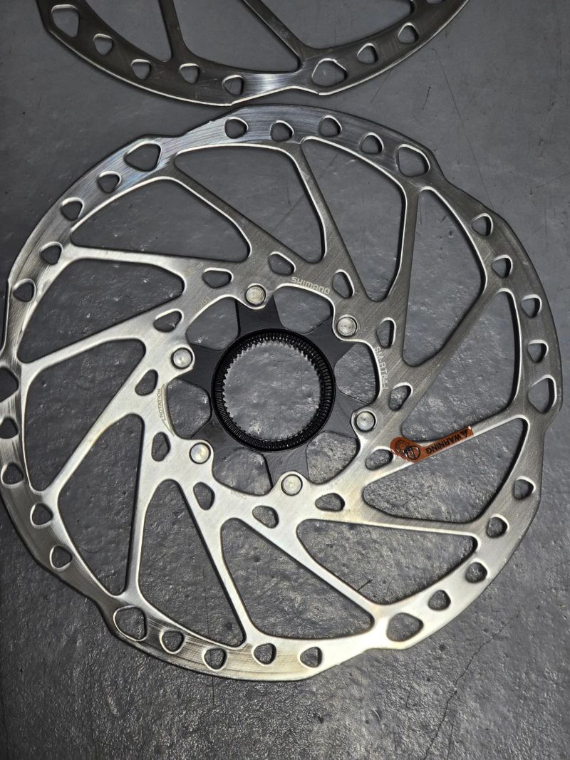 Shimano SM-RT64 , 203mm , nové