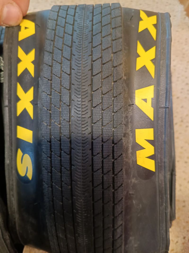 Maxxis torch 29x2.10
