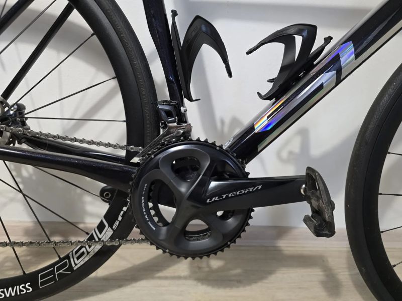 Superior X-Road Team Issue Gloss Black Rainbow / Hologram Chrome 56