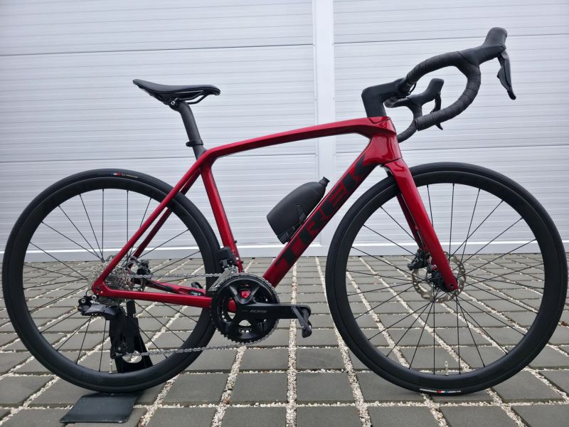 Silniční kolo Trek Émonda SL6 Carbon 105 Di2 2024 – velikost 54cm (M) / Karbonové kola Bontrager