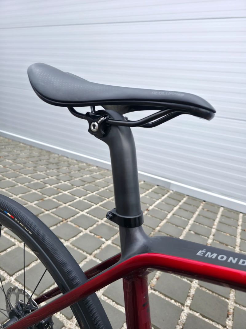 Silniční kolo Trek Émonda SL6 Carbon 105 Di2 2024 – velikost 54cm (M) / Karbonové kola Bontrager