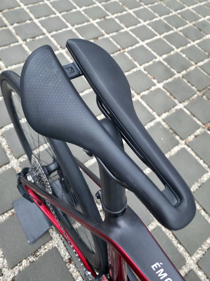 Silniční kolo Trek Émonda SL6 Carbon 105 Di2 2024 – velikost 54cm (M) / Karbonové kola Bontrager