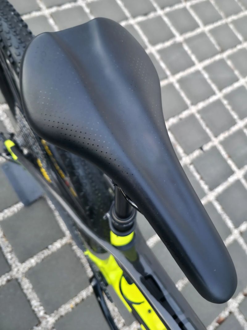 Trek Procaliber 9.6 Carbon 2022 29″ velikost M / Shimano XT / Teleskopická sedlovka