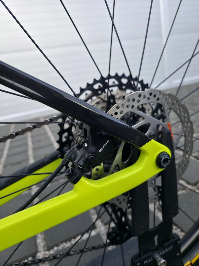 Trek Procaliber 9.6 Carbon 2022 29″ velikost M / Shimano XT / Teleskopická sedlovka
