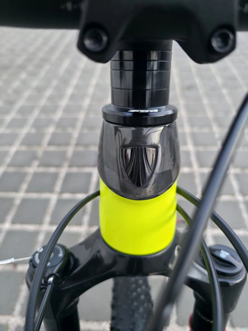 Trek Procaliber 9.6 Carbon 2022 29″ velikost M / Shimano XT / Teleskopická sedlovka