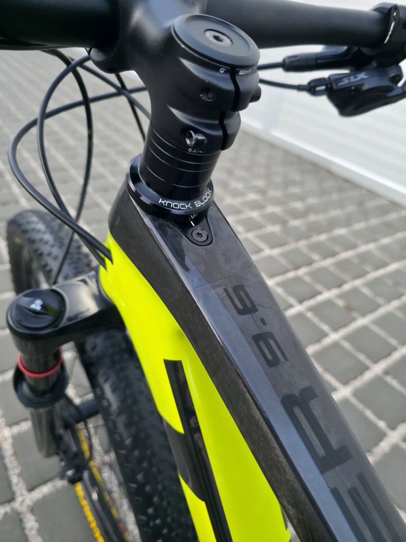 Trek Procaliber 9.6 Carbon 2022 29″ velikost M / Shimano XT / Teleskopická sedlovka