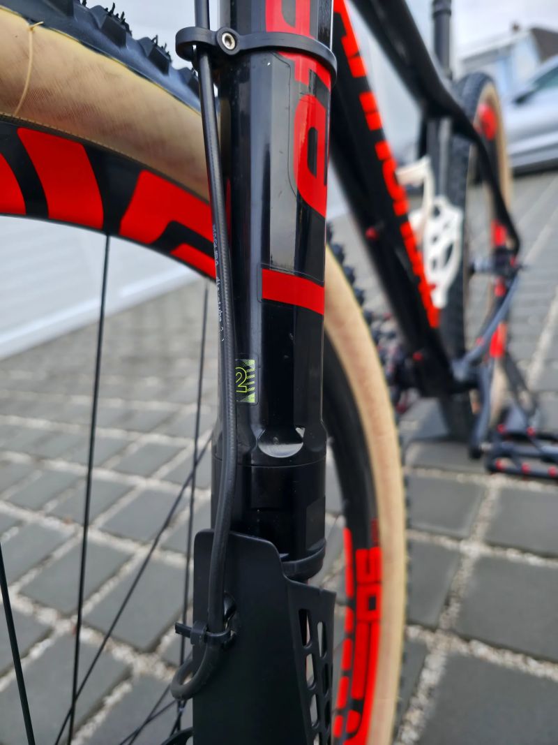 Cannondale F-Si 29″ Carbon 3 2017 ENVE velikost M / Karbonové kola / Teleskopická sedlovka